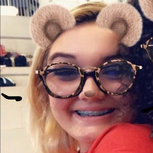 Meet your Posher, Brenda